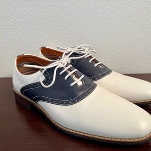 Mens White and Blue Oxfords Size 10